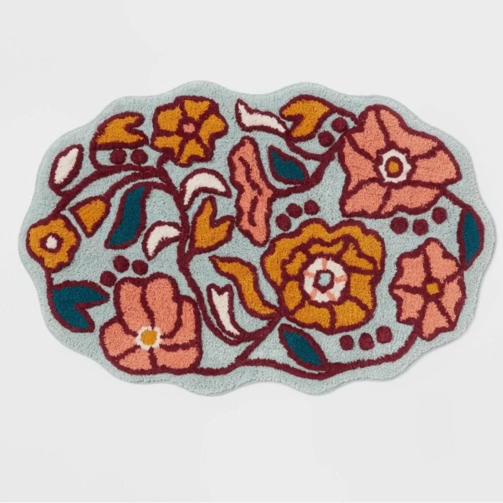 THRESHOLD NWT oversized floral bath rug -24x36